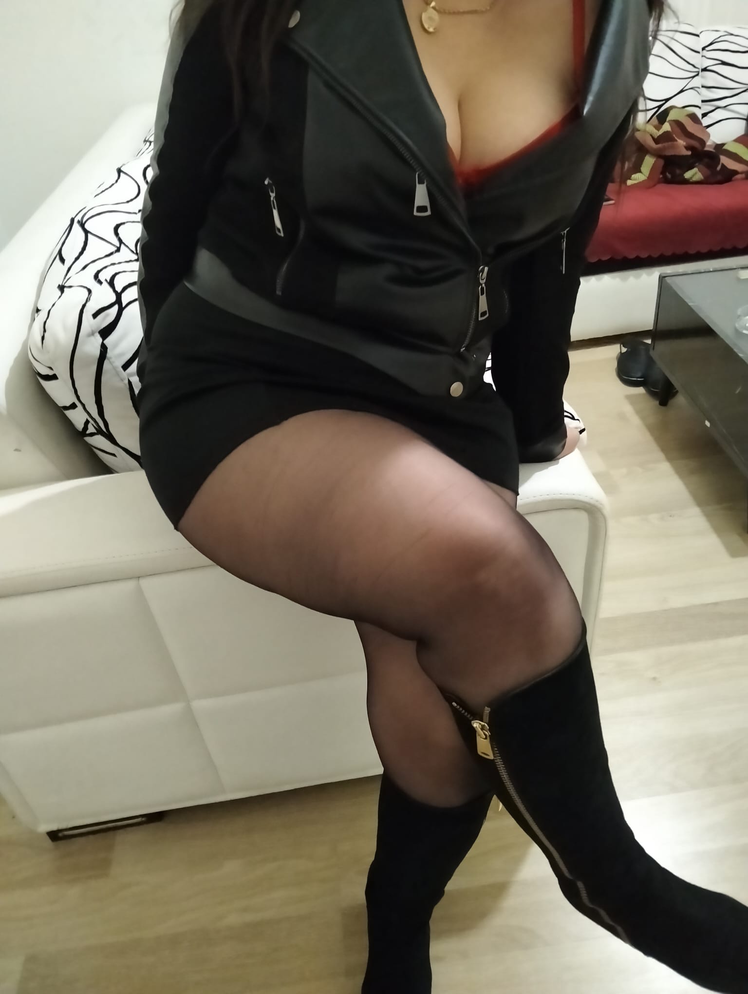 Gerçek Resimli Yeni Escort SELMA. sadece WhatsApp